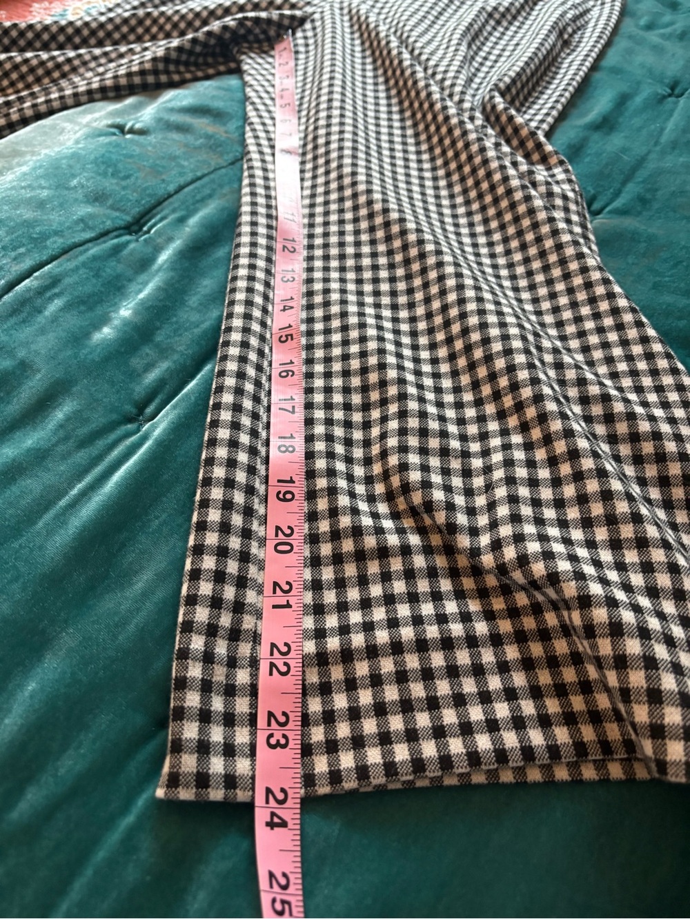Cabi Bombshell Wide Leg
Gingham Cropped Stretch Pull On Pants - Picture 5 of 7